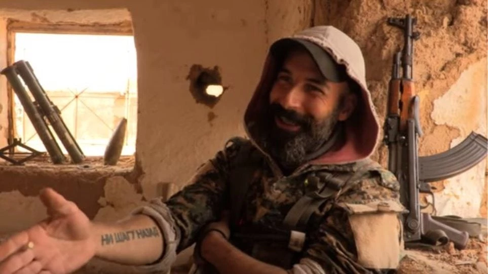 Ένα μέλος του Ρουβίκωνα που μάχεται κατά του ISIS μιλά για την εμπειρία του στο μέτωπο (βίντεο)